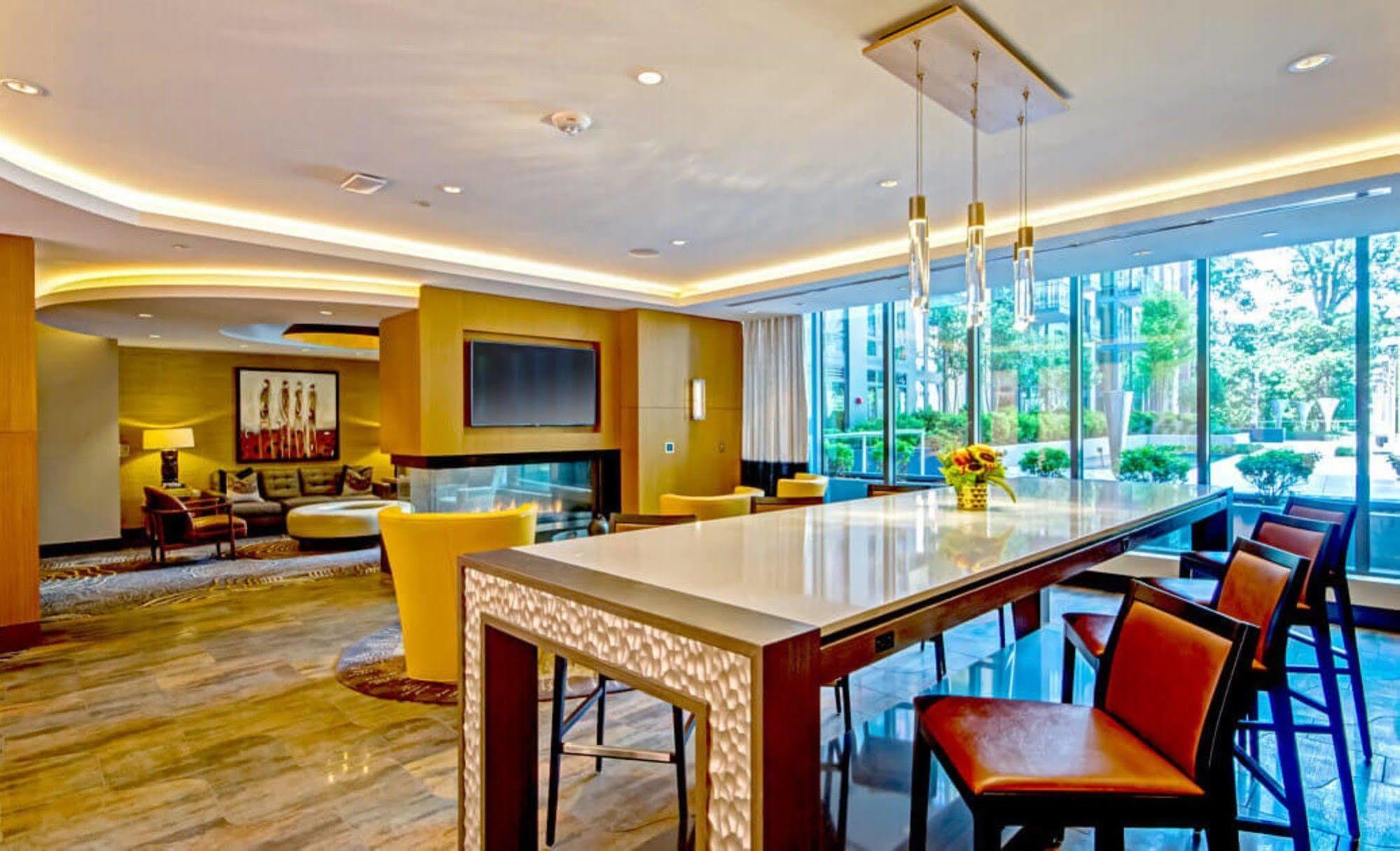 Global Luxury Suites In Downtown 贝塞斯达 外观 照片