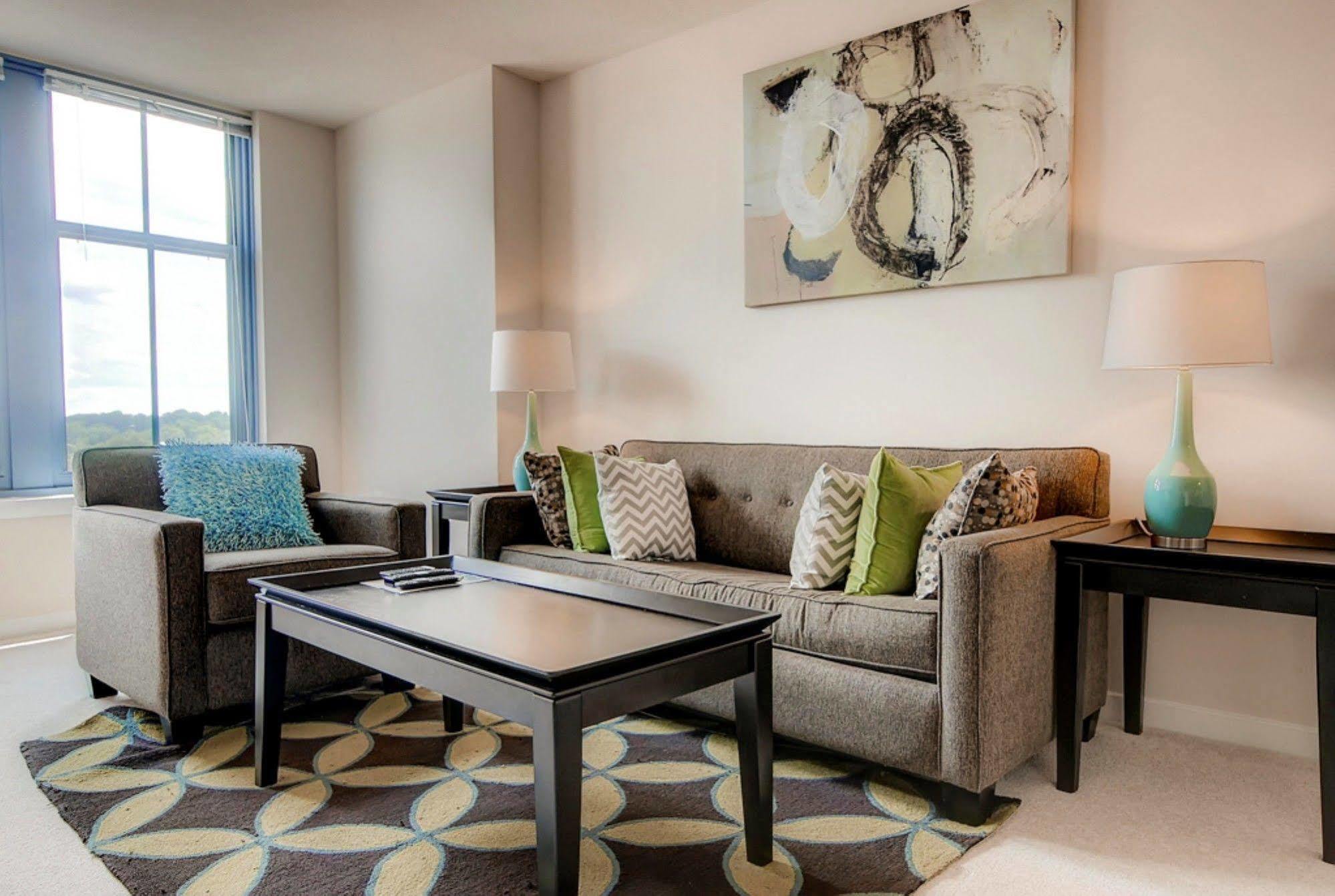 Global Luxury Suites In Downtown 贝塞斯达 外观 照片