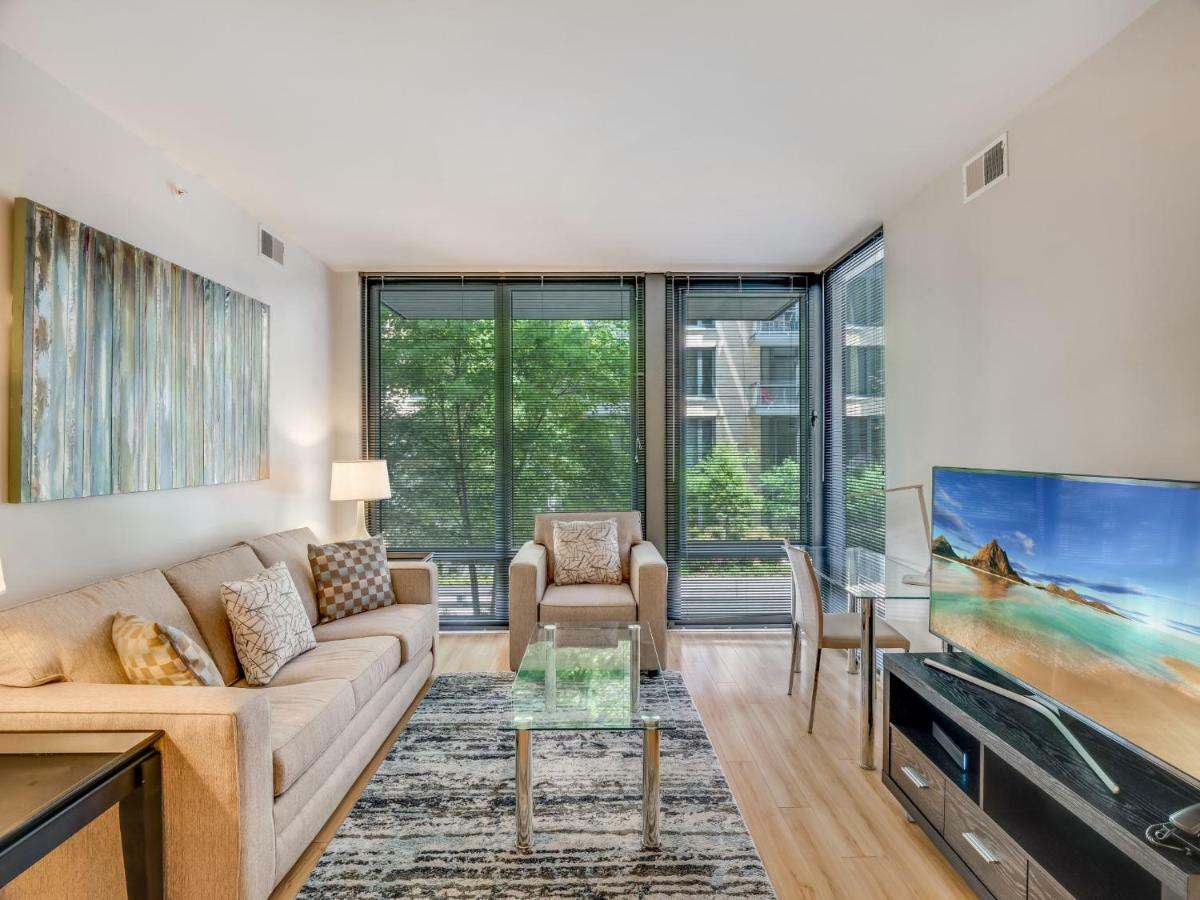 Global Luxury Suites In Downtown 贝塞斯达 客房 照片